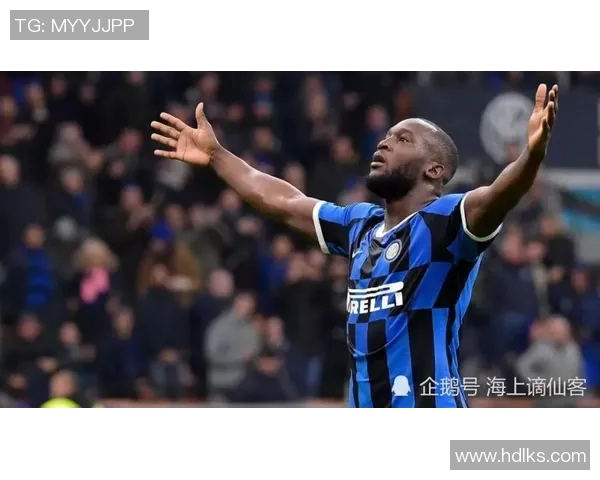 莱万再创辉煌带领球队勇夺冠军展现超级前锋风采